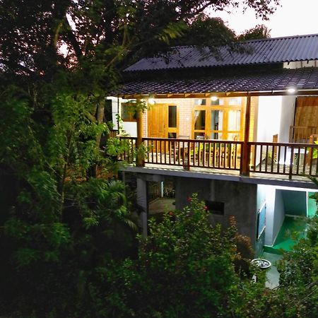 Sigiri Dilu Villa Сигирия Экстерьер фото